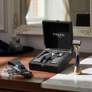 【FREED】免費客製化刻字 古銅系列尊爵四件組五刀式刮鬍刀禮盒 - 帝王藍(獨家紳士客製禮盒) 生日禮物 男友禮物 父親節禮物,圖片來源:momo 商品頁 / 永利國際有限公司