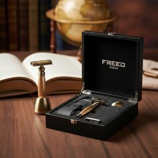 【FREED】免費客製化刻字 古銅系列尊爵四件組雙刃式刮鬍刀禮盒 - 阿波羅(獨家紳士客製禮盒) 生日禮物 男友禮物 父親節禮物，圖片來源：momo 商品頁 / 永利國際有限公司