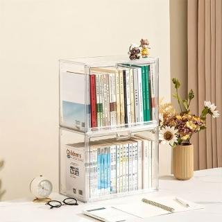 書本收納盒透明防塵學生展示箱桌面亞克力桌下展示書架大容量書櫃，圖片來源：momo 商品頁 / 艾麗芬國際有限公司