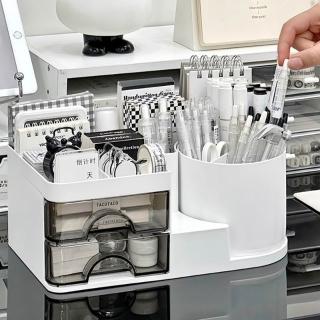 桌面大容量收納盒辦公室學生抽屜式書桌文具多功能置物架旋轉筆筒，圖片來源：momo 商品頁 / 艾麗芬國際有限公司